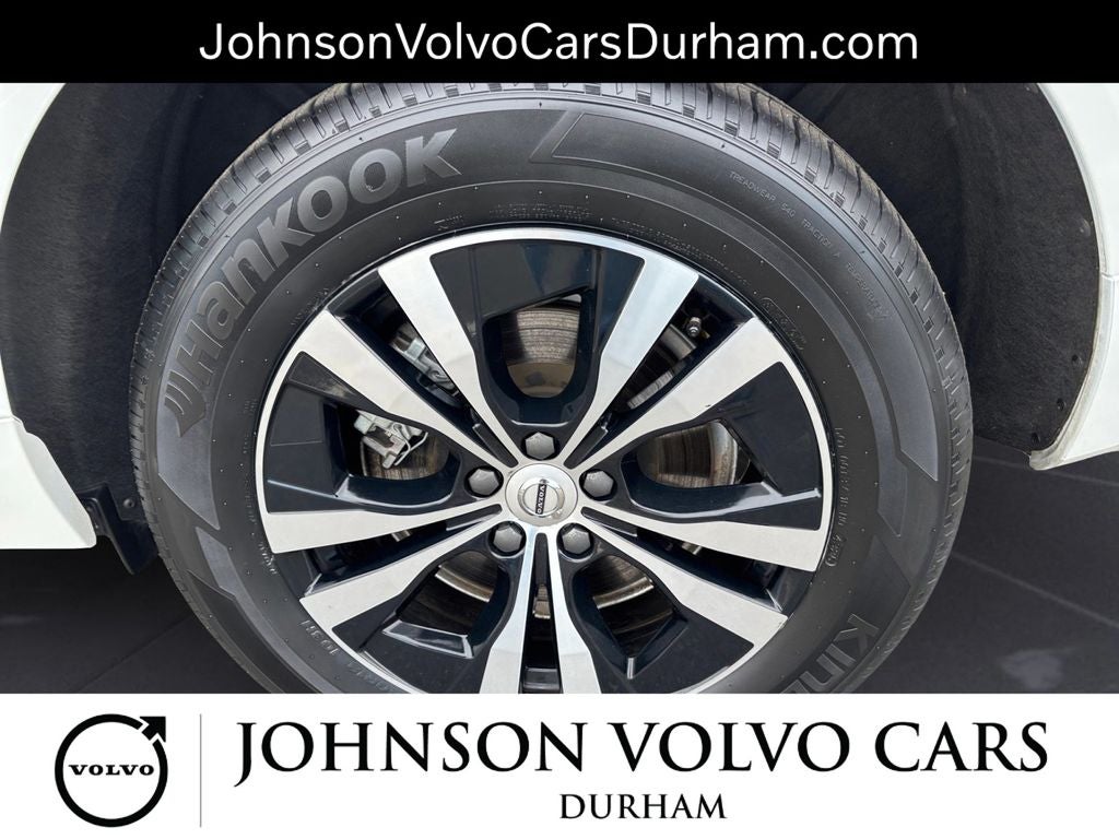 2024 Volvo XC60 Recharge Plug-In Hybrid Core Dark Theme