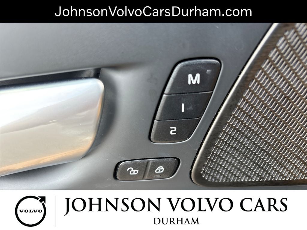 2023 Volvo XC60 Recharge Plug-In Hybrid Ultimate