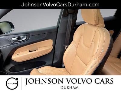 2023 Volvo XC60 Recharge Plug-In Hybrid Ultimate