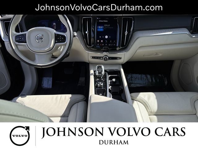 2023 Volvo XC60 B5 Ultimate Bright Theme