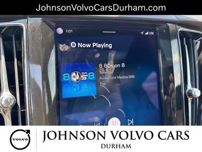 2023 Volvo XC60 B5 Ultimate Dark Theme
