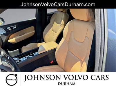 2023 Volvo XC60 B5 Ultimate Dark Theme