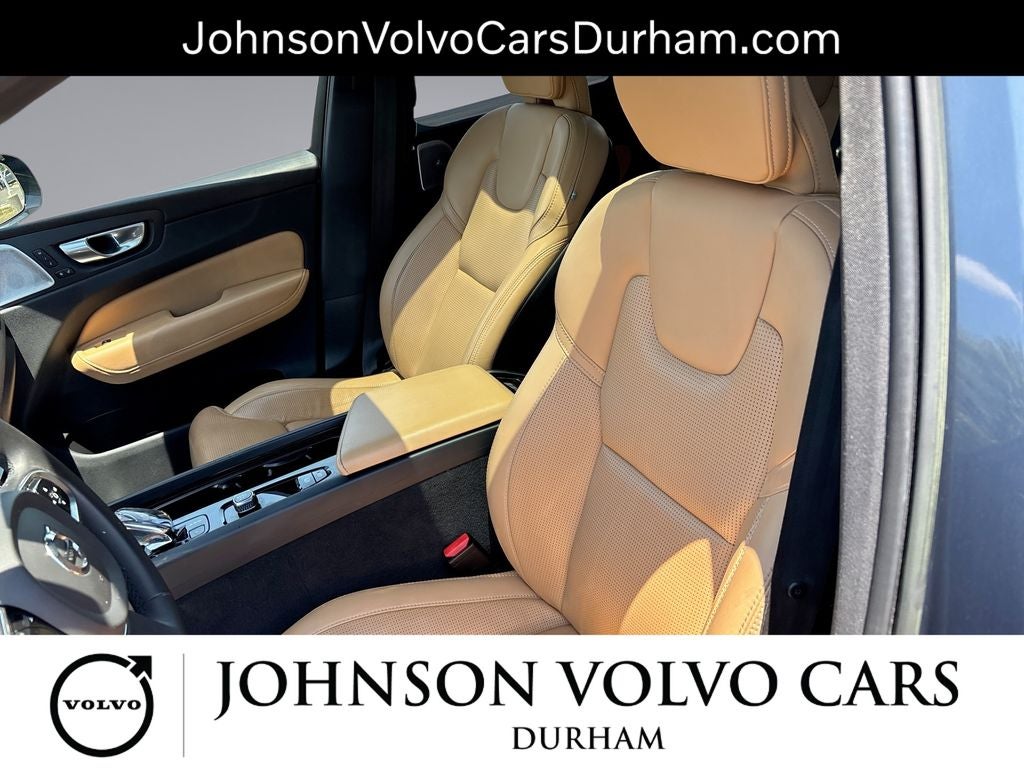 2023 Volvo XC60 B5 Ultimate Dark Theme