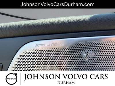 2023 Volvo XC60 B5 Ultimate Dark Theme