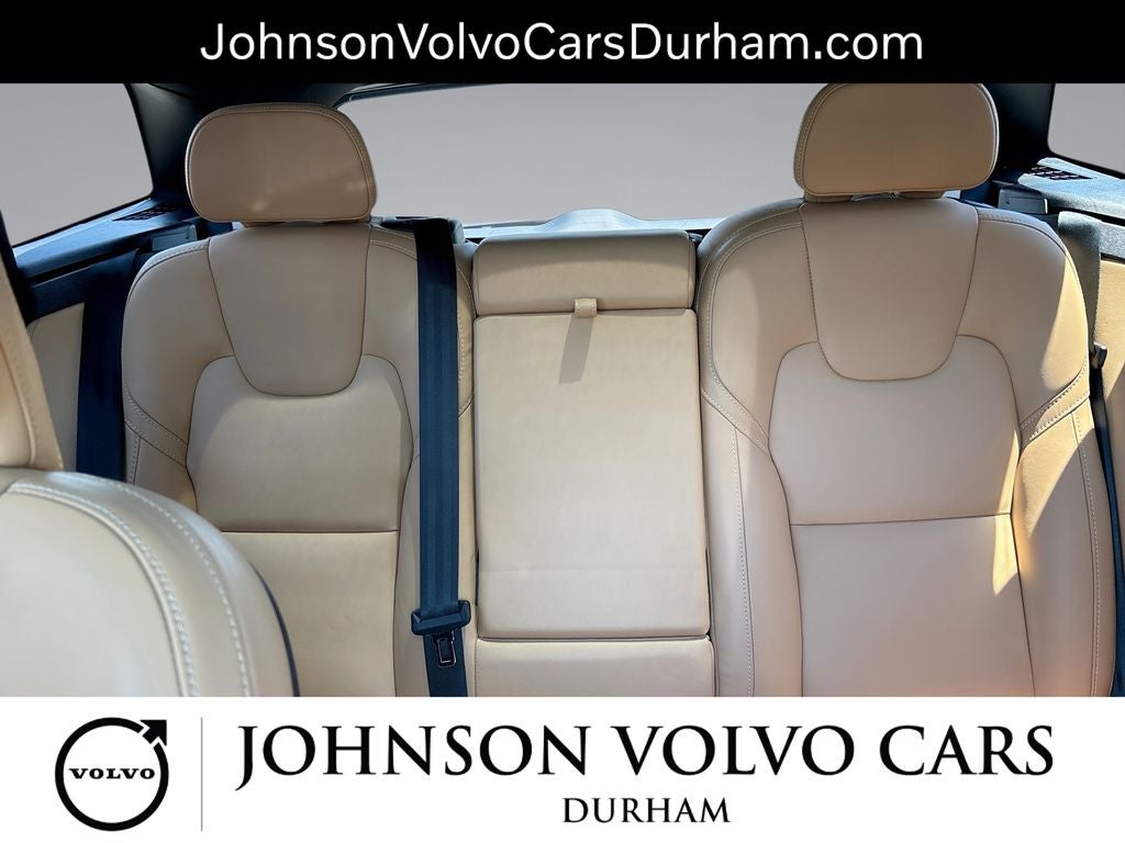 2023 Volvo XC60 B5 Ultimate Dark Theme