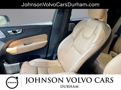 2023 Volvo XC60 B5 Ultimate Dark Theme