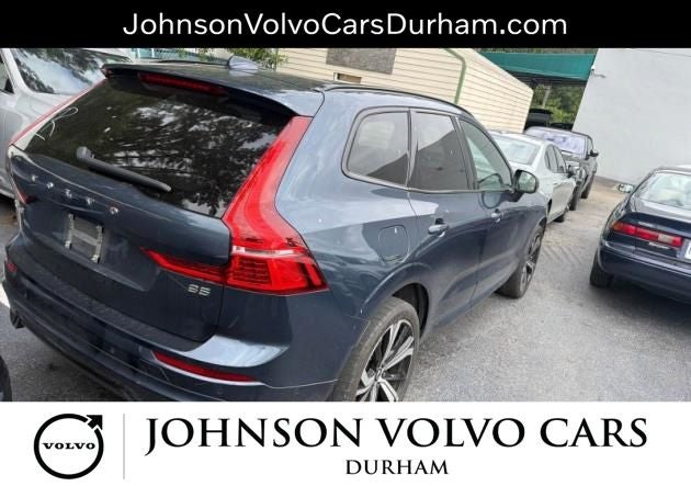 2023 Volvo XC60 B5 Ultimate Dark Theme