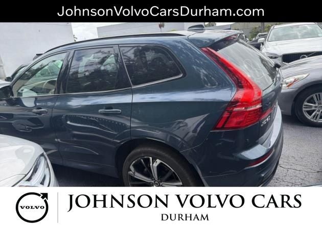 2023 Volvo XC60 B5 Ultimate Dark Theme