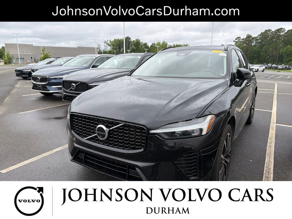 2023 Volvo XC60 B5 Plus Dark Theme