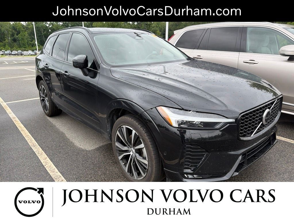 2023 Volvo XC60 B5 Plus Dark Theme