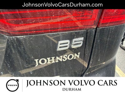 2023 Volvo XC60 B5 Plus Dark Theme