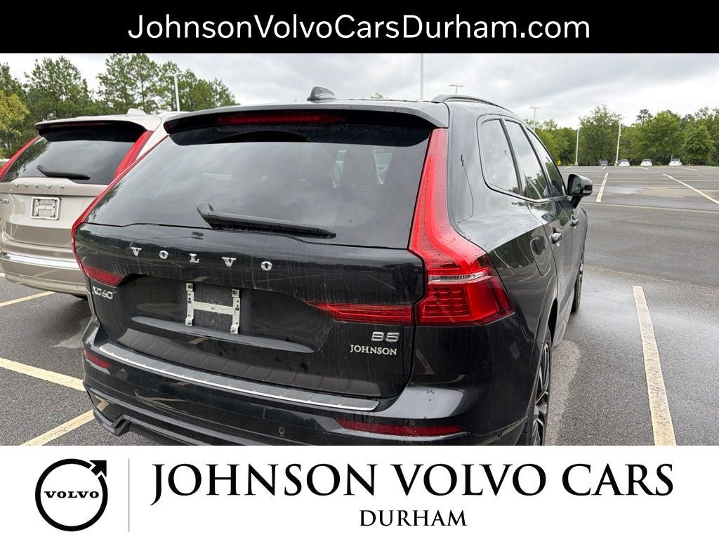 2023 Volvo XC60 B5 Plus Dark Theme