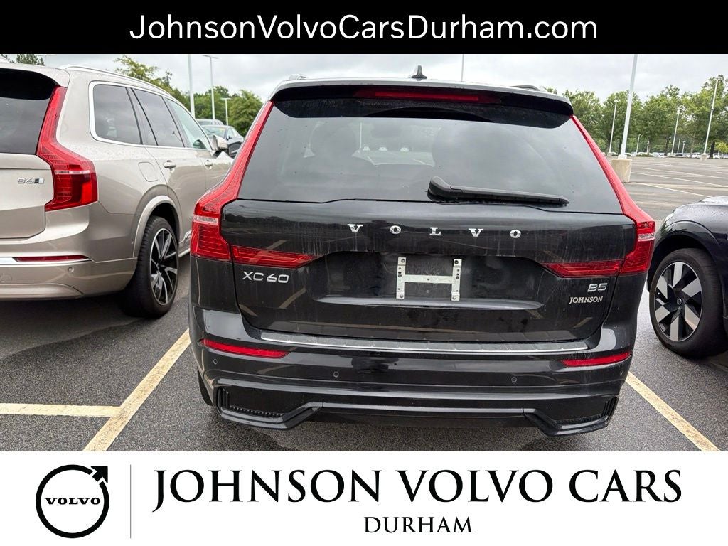 2023 Volvo XC60 B5 Plus Dark Theme