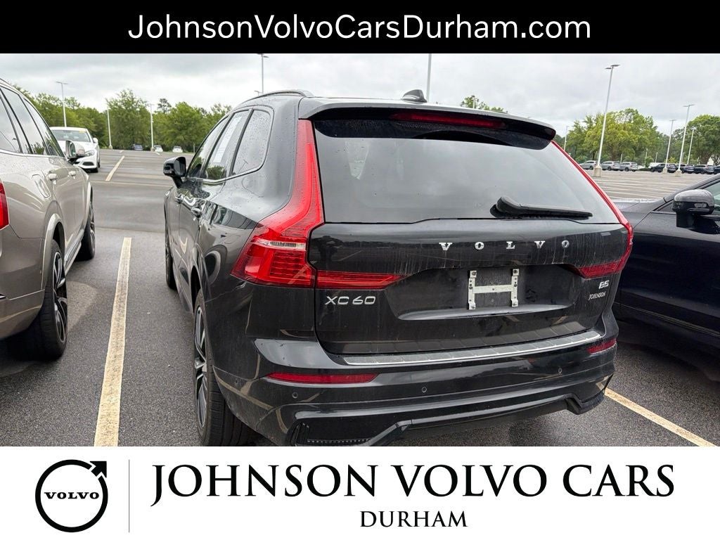 2023 Volvo XC60 B5 Plus Dark Theme
