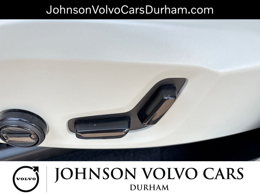 2024 Volvo XC90 B5 Plus