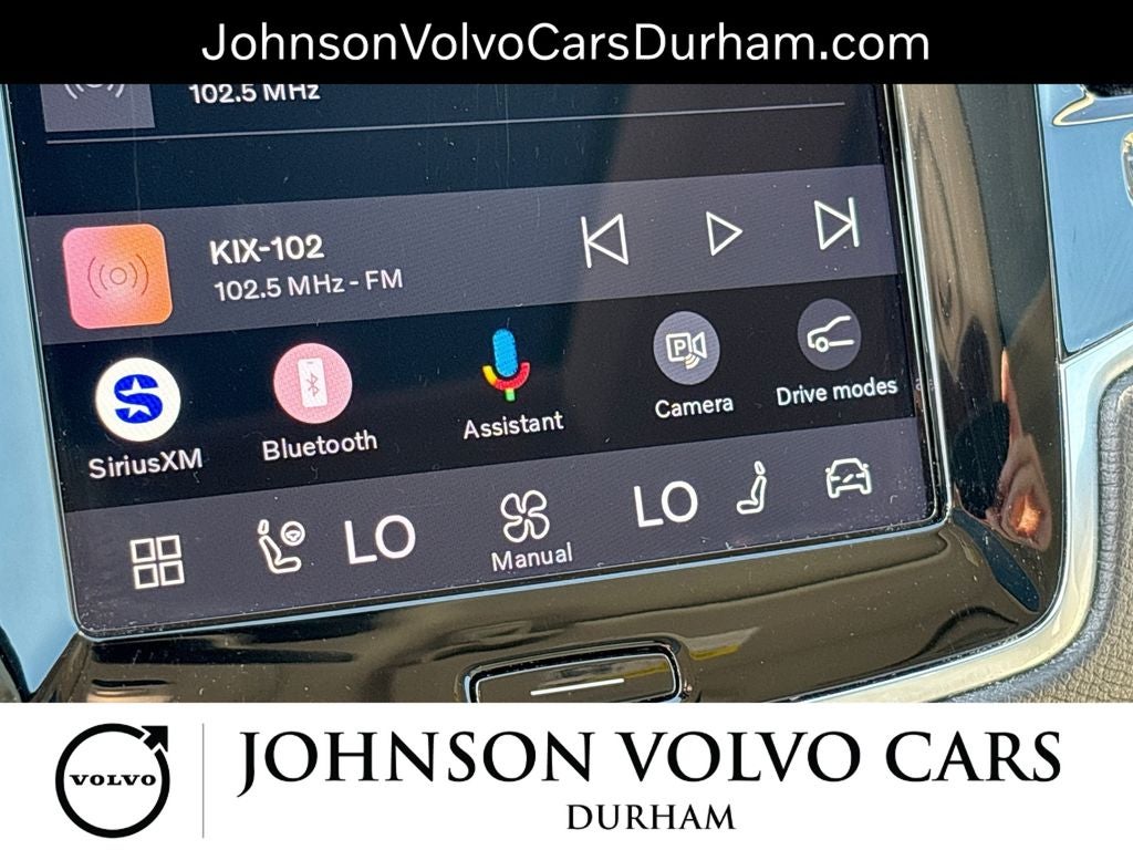 2024 Volvo XC90 B5 Plus