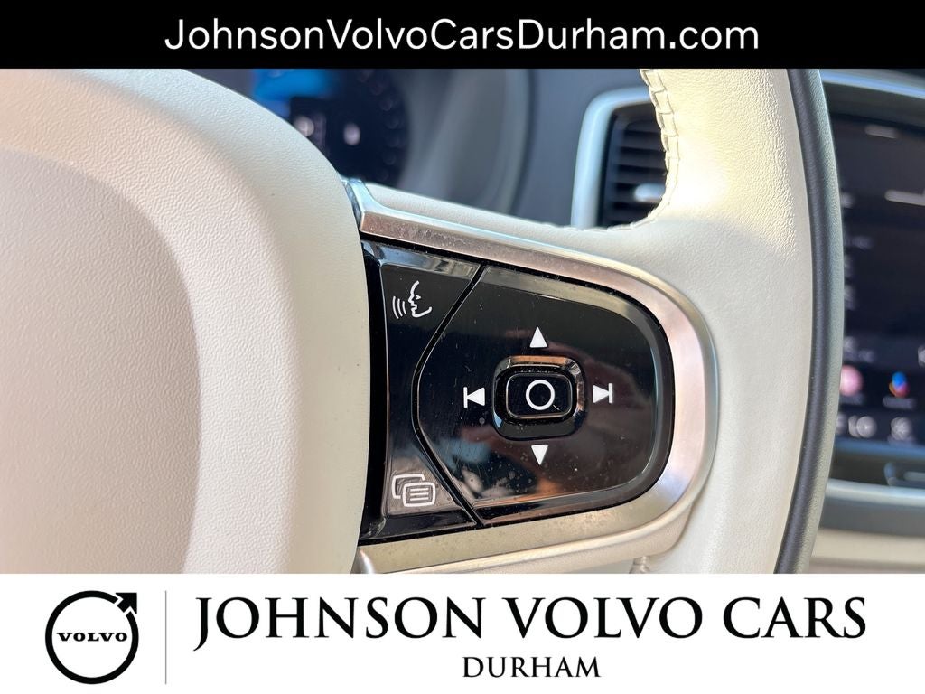 2024 Volvo XC90 B5 Plus
