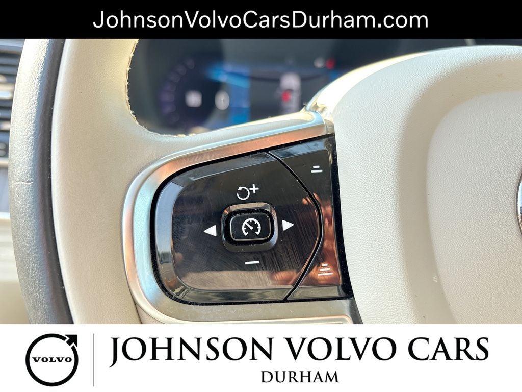 2024 Volvo XC90 B5 Plus