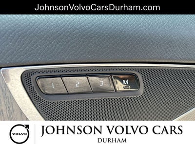 2023 Volvo XC90 B5 Plus
