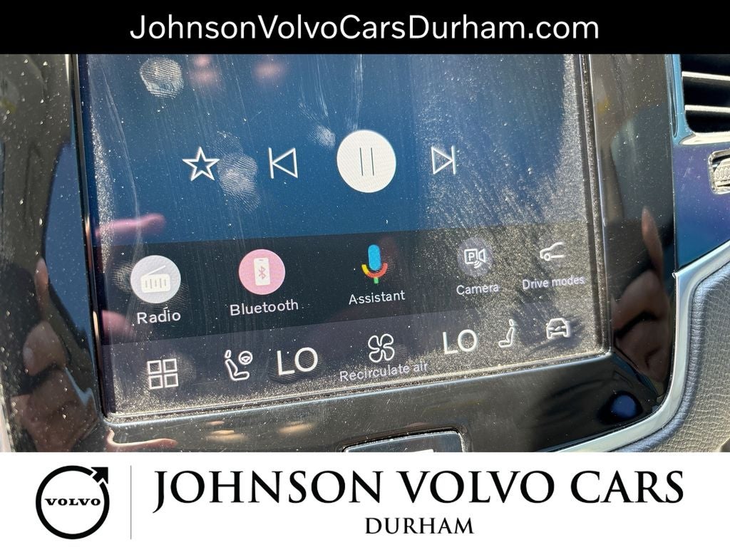 2023 Volvo XC90 B5 Plus
