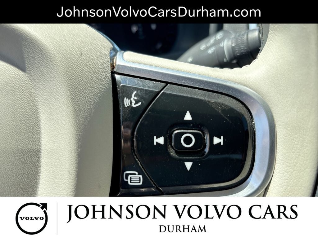 2023 Volvo XC90 B5 Plus