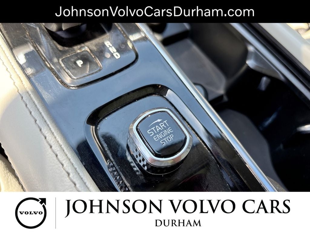 2023 Volvo XC90 B5 Plus