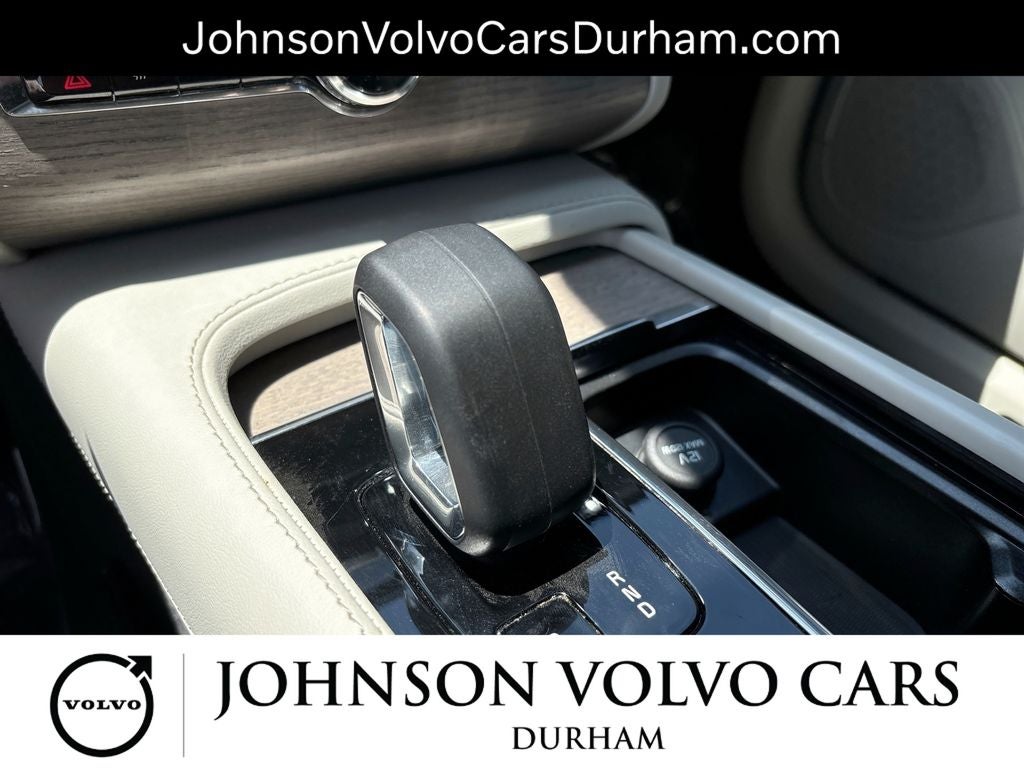 2023 Volvo XC90 B5 Plus