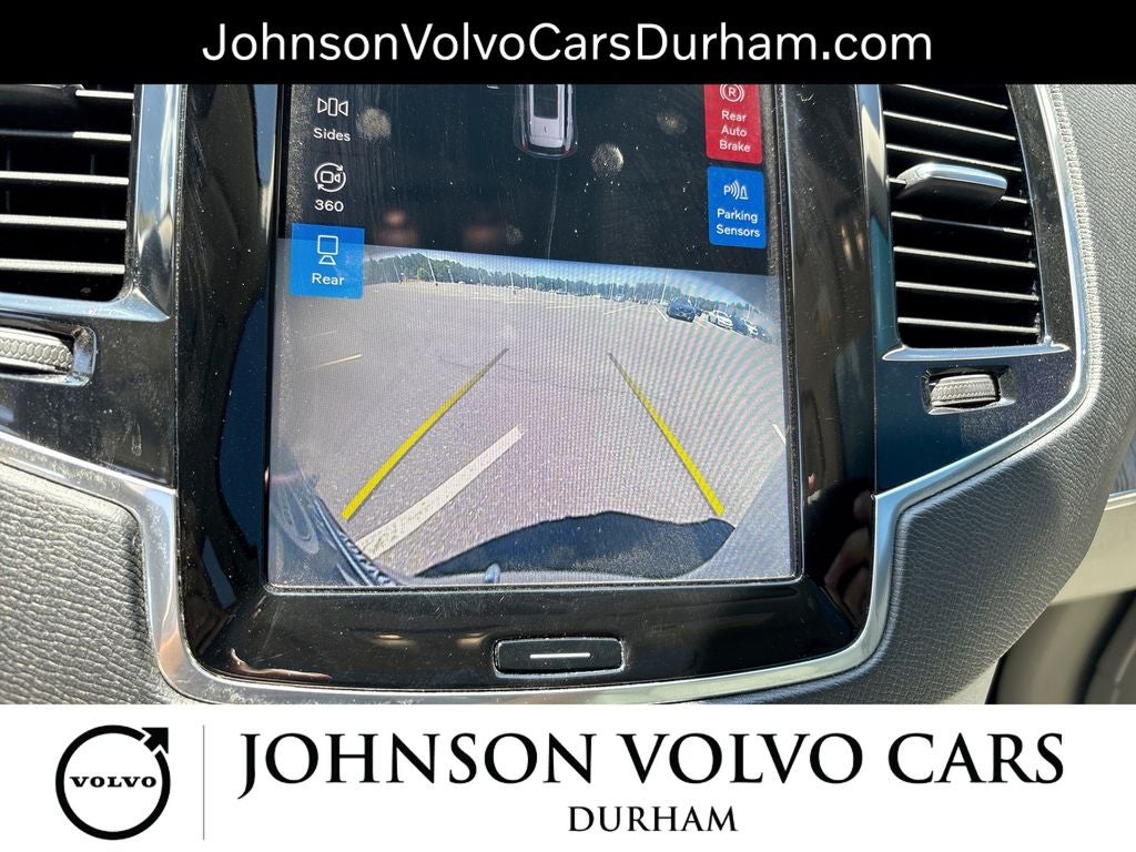 2023 Volvo XC90 B5 Plus