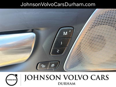 2023 Volvo XC60 B5 Ultimate Bright Theme