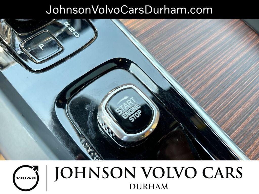 2023 Volvo XC60 B5 Ultimate Bright Theme