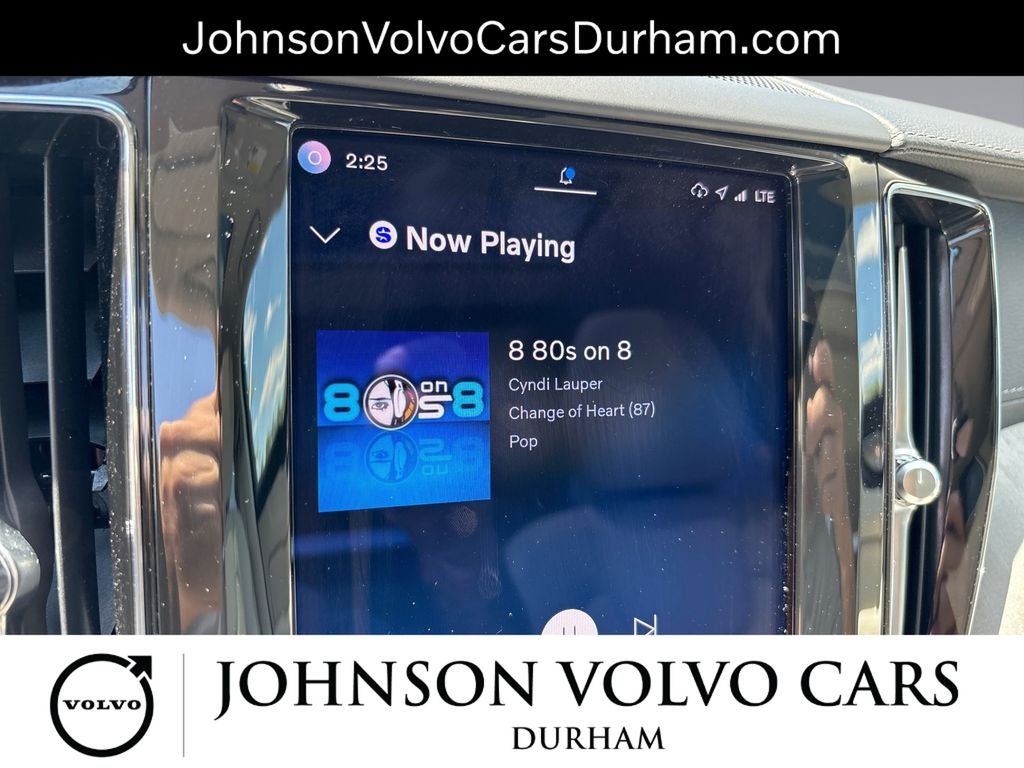 2023 Volvo XC60 B5 Ultimate Bright Theme