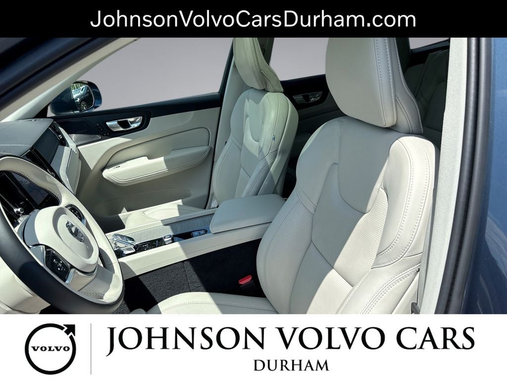 2023 Volvo XC60 B5 Ultimate Bright Theme