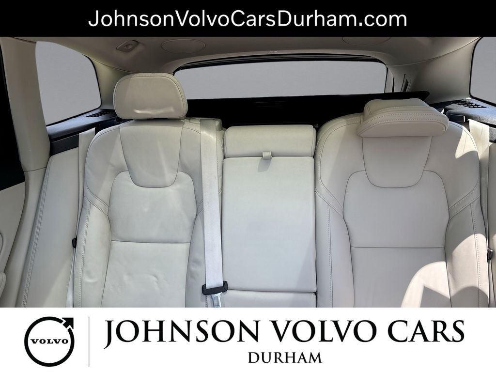 2023 Volvo XC60 B5 Ultimate Bright Theme
