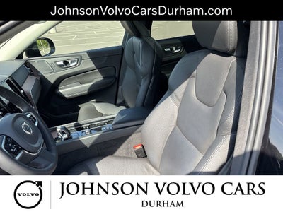 2023 Volvo XC60 B5 Plus Dark Theme