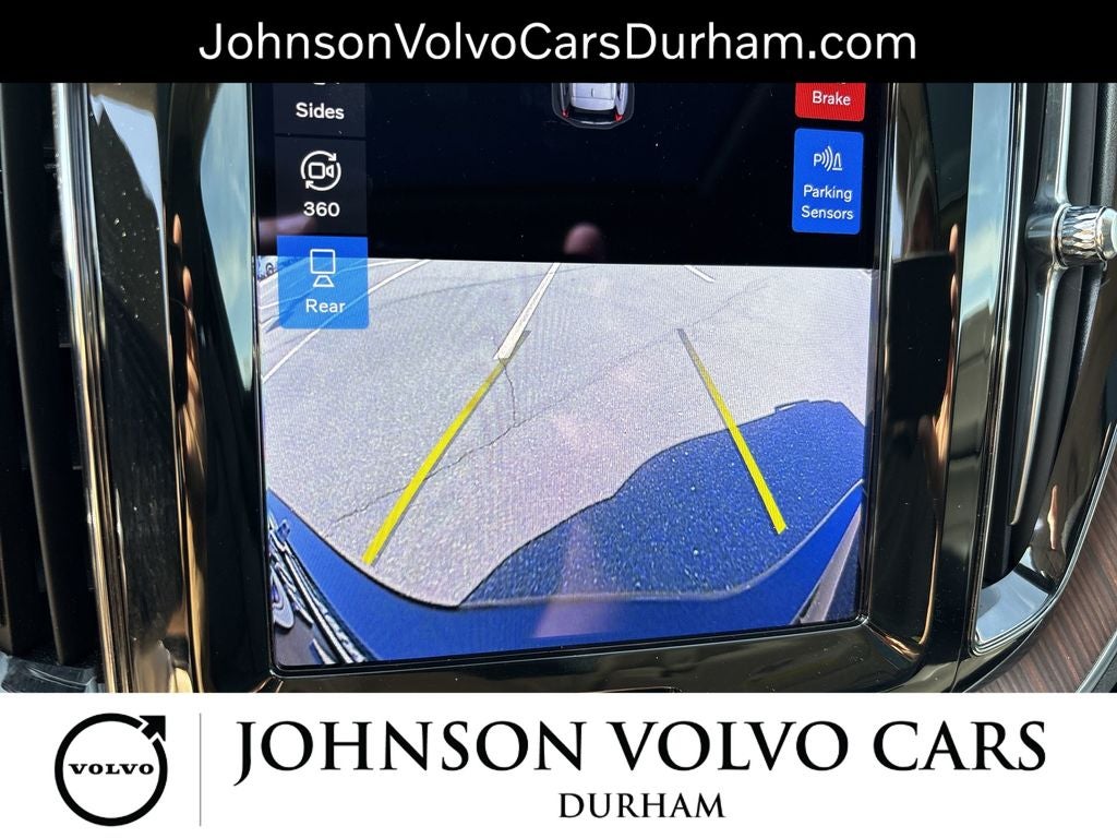 2023 Volvo XC60 B5 Plus Dark Theme