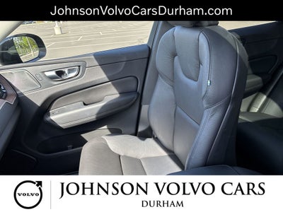2023 Volvo XC60 B5 Plus Dark Theme