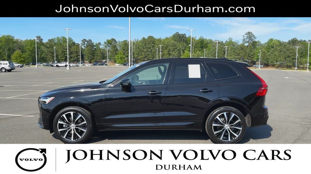 2023 Volvo XC60 B5 Plus Dark Theme