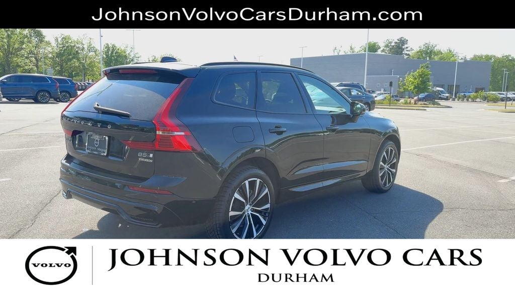 2023 Volvo XC60 B5 Plus Dark Theme
