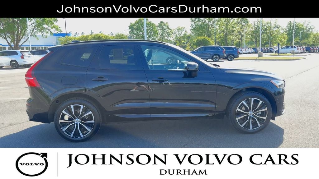 2023 Volvo XC60 B5 Plus Dark Theme