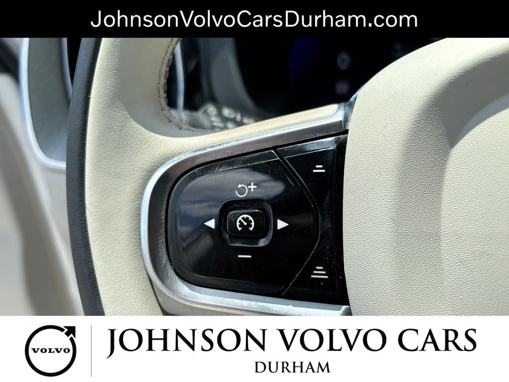 2024 Volvo XC60 B5 Plus Dark Theme