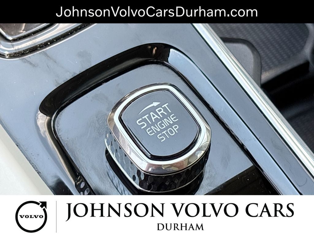 2024 Volvo XC60 B5 Plus Dark Theme
