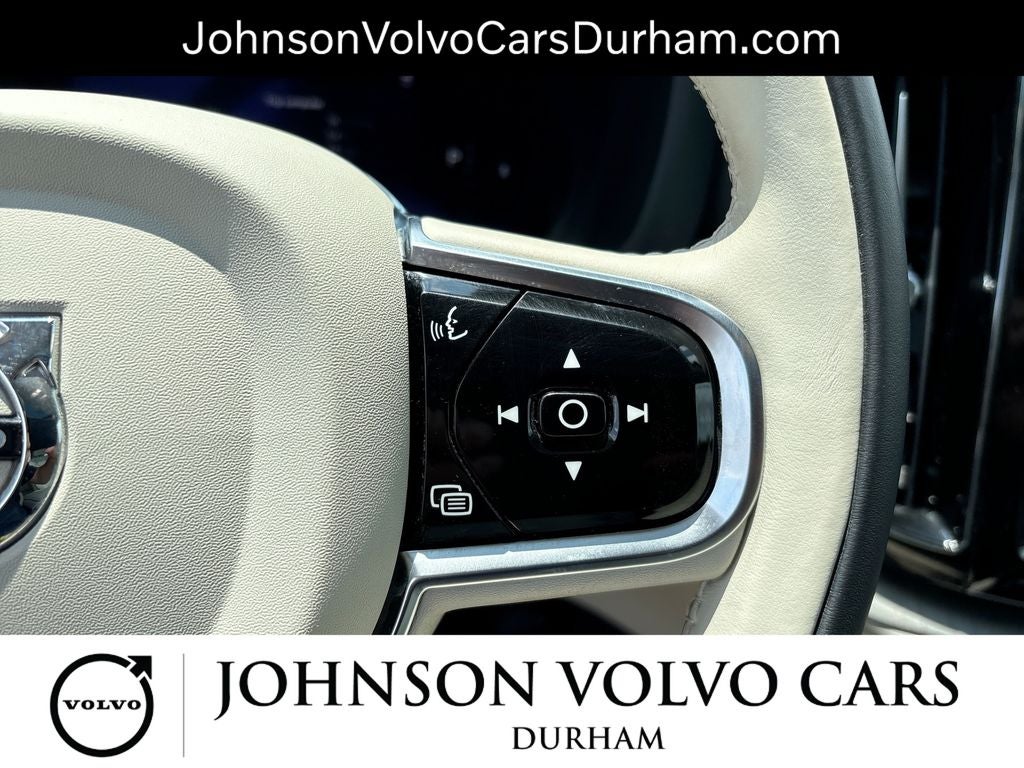 2024 Volvo XC60 B5 Plus Dark Theme