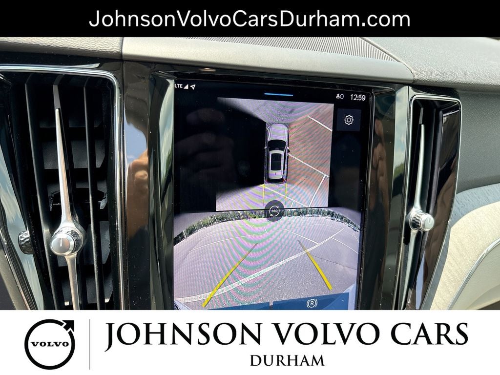 2024 Volvo XC60 B5 Plus Dark Theme