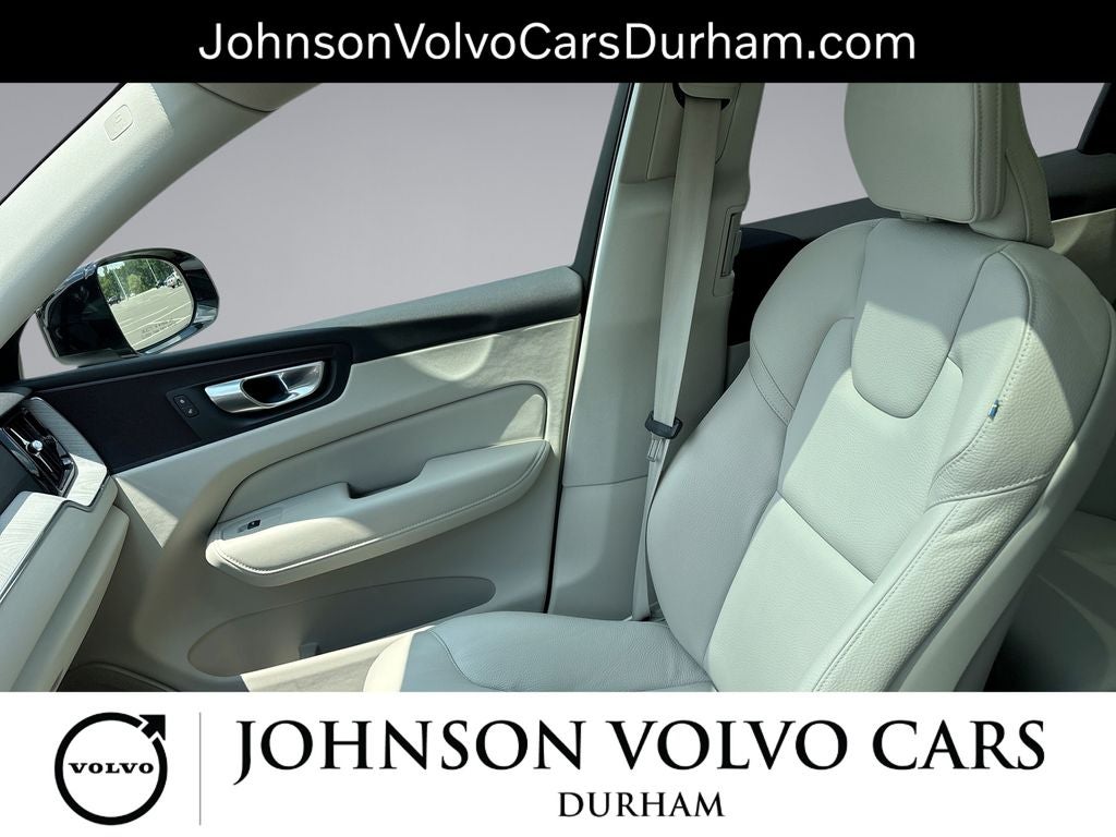 2024 Volvo XC60 B5 Plus Dark Theme