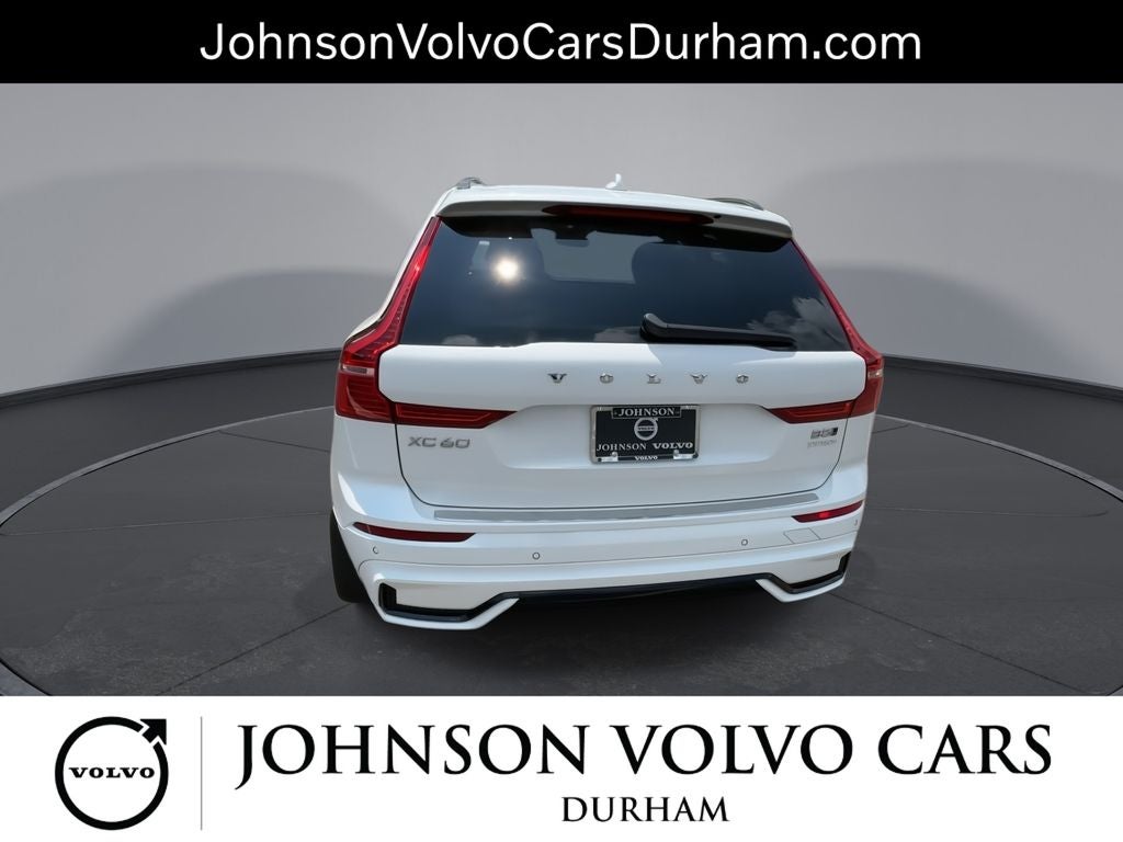 2024 Volvo XC60 B5 Plus Dark Theme