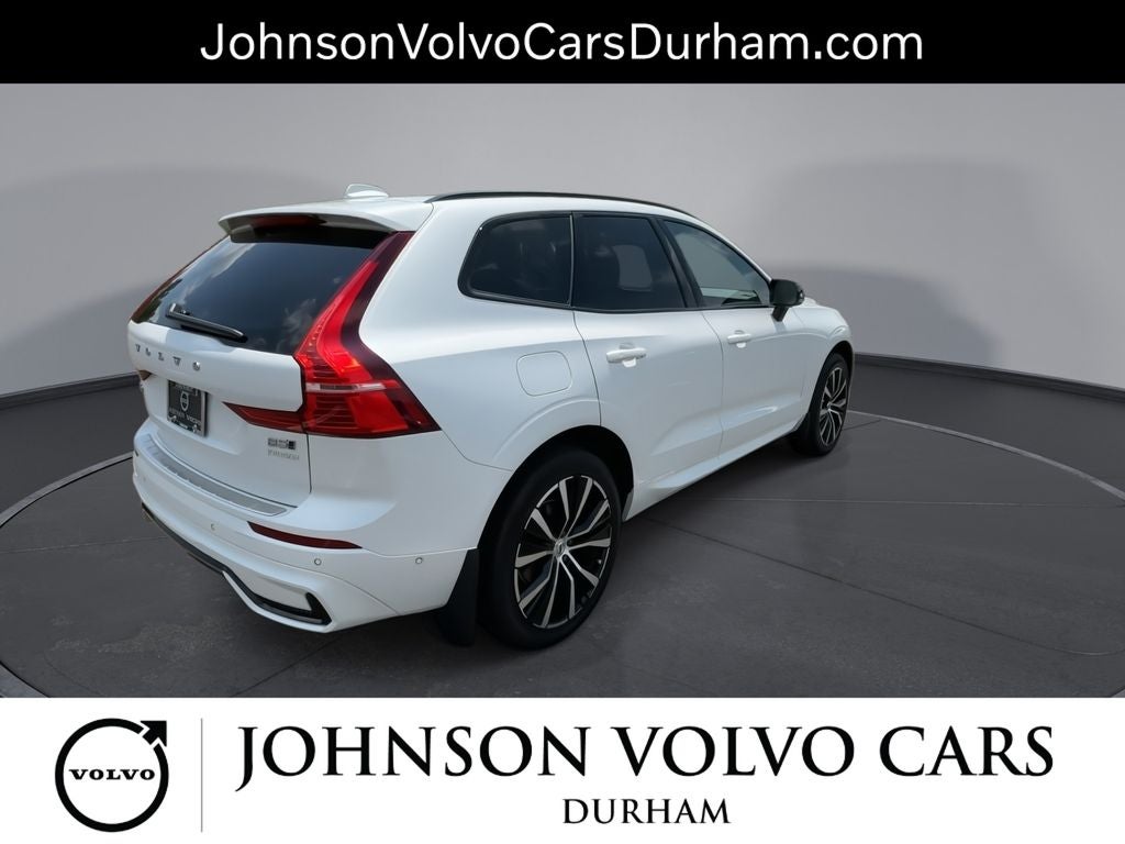 2024 Volvo XC60 B5 Plus Dark Theme