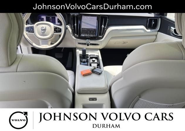 2023 Volvo XC60 B5 Plus Bright Theme