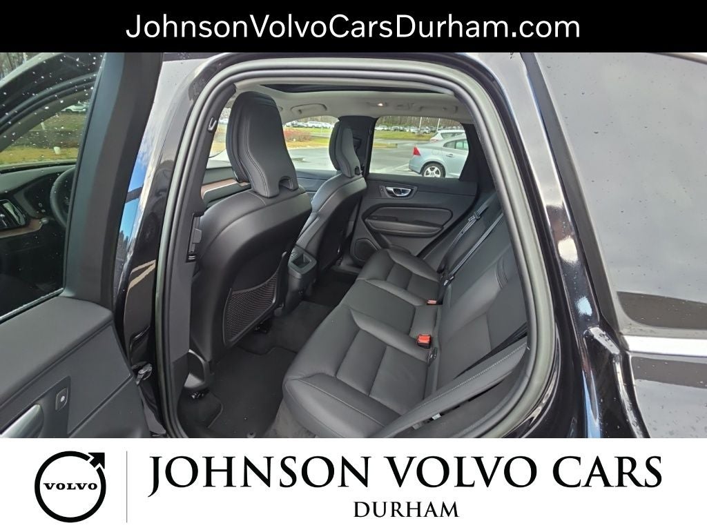 2023 Volvo XC60 B5 Plus Bright Theme