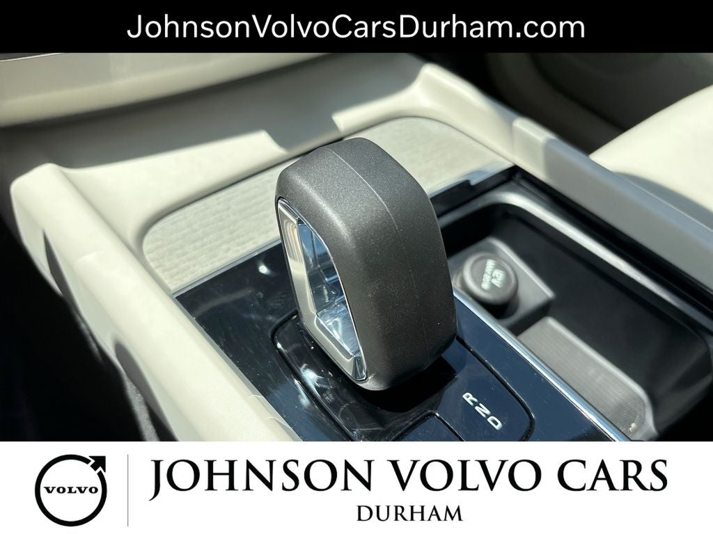 2023 Volvo XC60 B5 Plus Bright Theme