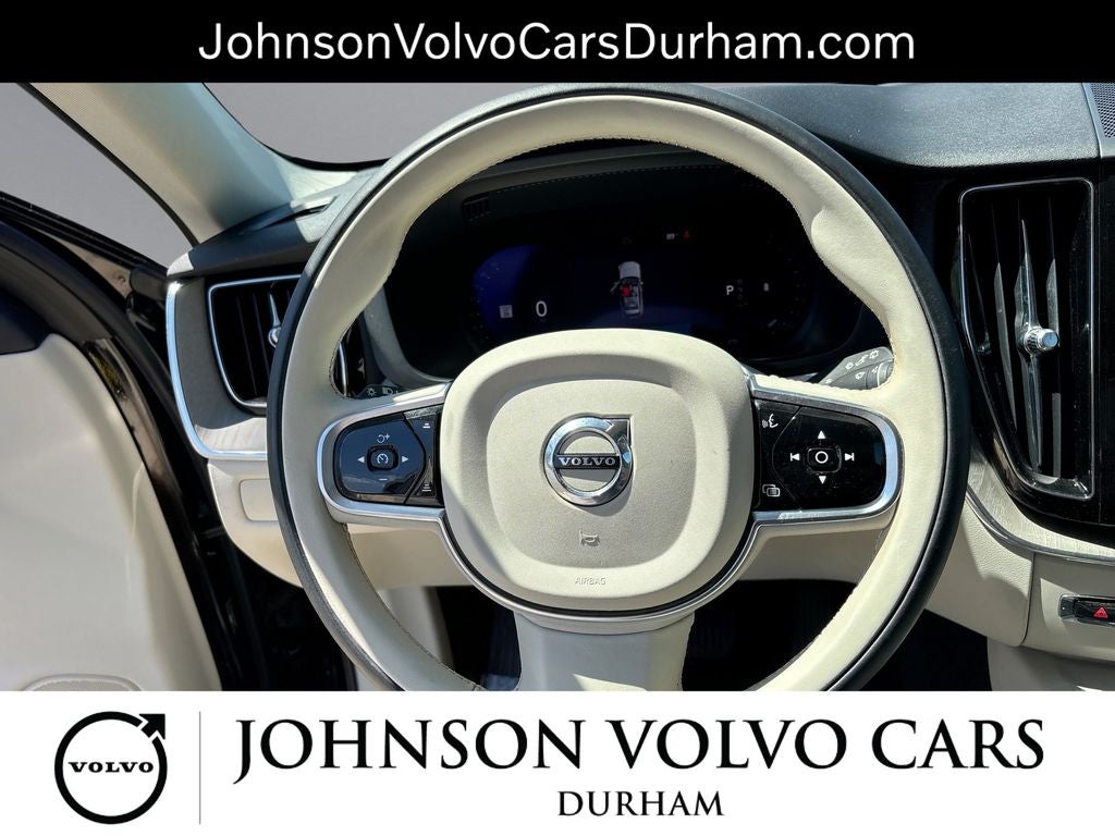 2023 Volvo XC60 B5 Plus Dark Theme